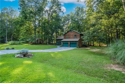 Exterior - 100 Lakeside Dr, Covington, GA 30016 photo 4 of 17