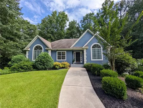 6797 Greenoak Dr, Douglasville, GA 30135