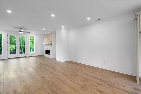 Living - 2531 High Brow St #41, Duluth, GA 30096 photo 5 of 7