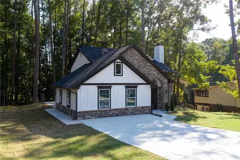 3563 Brenda Ct, Douglasville, GA 30135