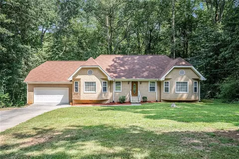 9224 Snipe Ln, Jonesboro, GA 30236