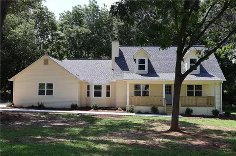 5608 Old Orchard Ct, Rex, GA 30273