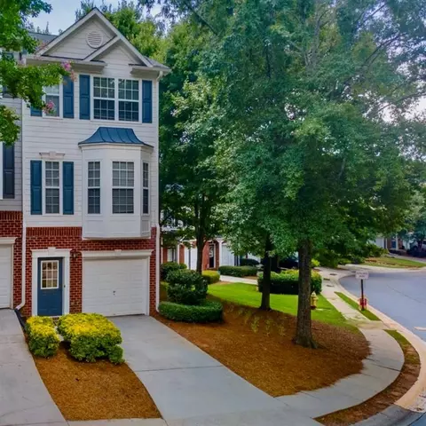 2235 Dillard Xing, Tucker, GA 30084