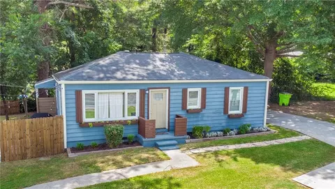3211 Old Concord Rd SE, Smyrna, GA 30082