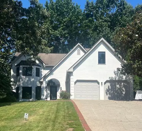 975 Manchester Pl NW, Atlanta, GA 30328