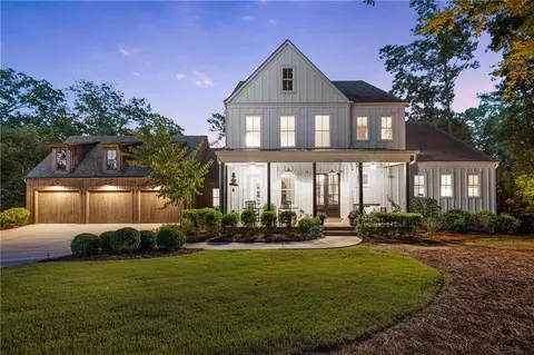 225 Blueberry Rdg, Roswell, GA 30075