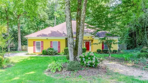 3388 Portside Ln, Snellville, GA 30039