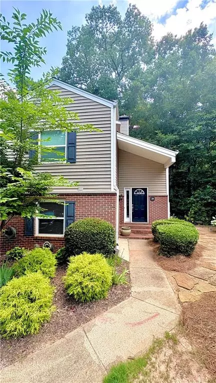 39 Dunwoody Springs Dr, Sandy Springs, GA 30328