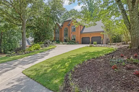11805 Wildwood Springs Dr, Roswell, GA 30075
