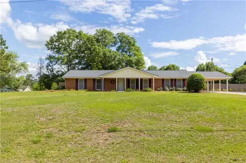 675 Mountain View Dr, Thomaston, GA 30286