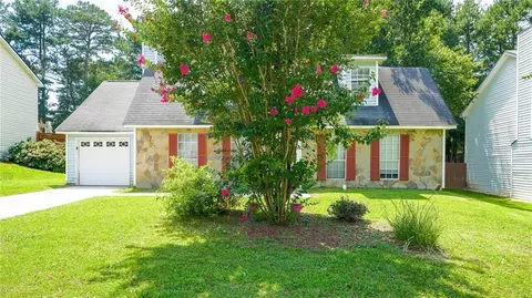 1040 Redan Trce, Stone Mountain, GA 30088