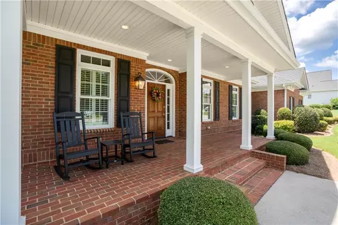 4546 Montclair Cir, Gainesville, GA 30506