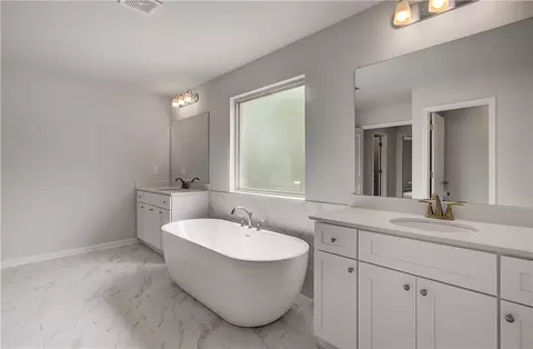 Bath - 205 Haverling Pass, Hampton, GA 30228 photo 2 of 2