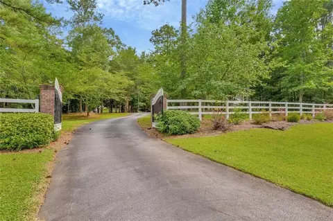 Exterior - 925 Bethany Rd, Covington, GA 30016 photo 12 of 14