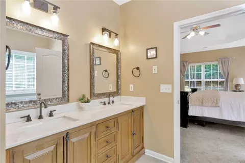 Bath - 925 Bethany Rd, Covington, GA 30016 photo 1 of 11