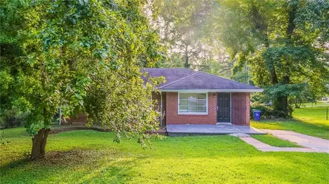 1803 Hollyhock Ter, Decatur, GA 30032