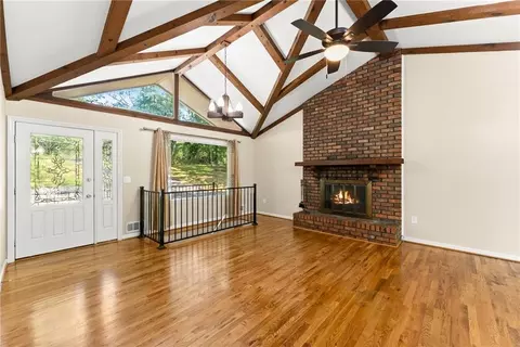 Living - 8915 Bridgeview Cir, Gainesville, GA 30506 photo 2 of 8