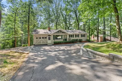 Exterior - 8915 Bridgeview Cir, Gainesville, GA 30506 photo 3 of 14