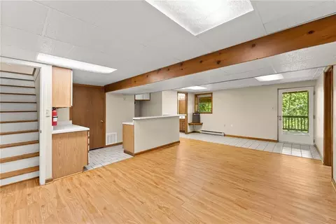 Living - 8915 Bridgeview Cir, Gainesville, GA 30506 photo 6 of 8