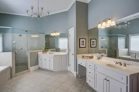 Bath - 7075 Brixton Pl, Suwanee, GA 30024 photo 3 of 8