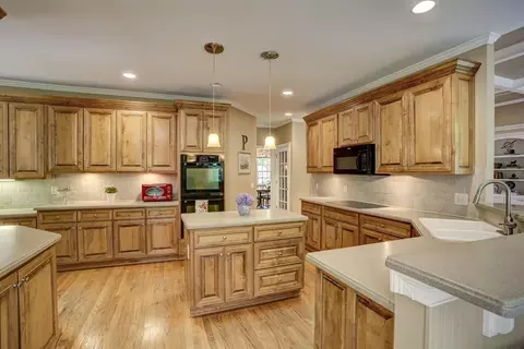 Kitchen - 7075 Brixton Pl, Suwanee, GA 30024 photo 1 of 9