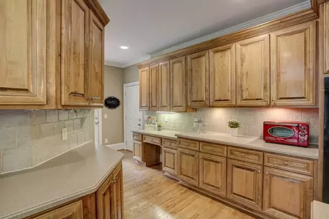 Kitchen - 7075 Brixton Pl, Suwanee, GA 30024 photo 7 of 9