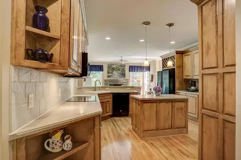 Kitchen - 7075 Brixton Pl, Suwanee, GA 30024 photo 3 of 9