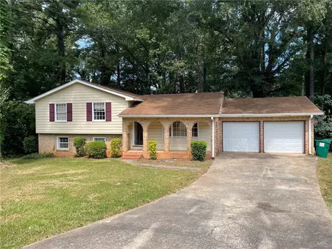 654 Selden Ct, Jonesboro, GA 30238