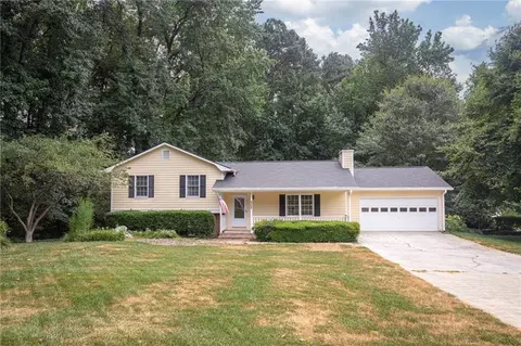1484 Lakemont Dr, Grayson, GA 30017