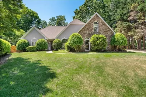 6045 Camden Ct, Cumming, GA 30040