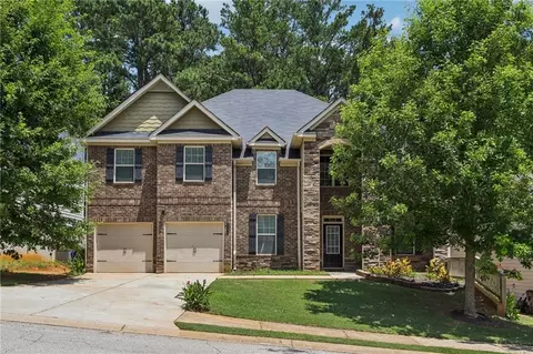 2194 Dodson Woods Dr, Fairburn, GA 30213