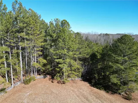 570 Green Valley Dr, Westminster, SC 29693