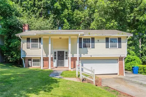 5488 Deerfield Trl, Atlanta, GA 30349