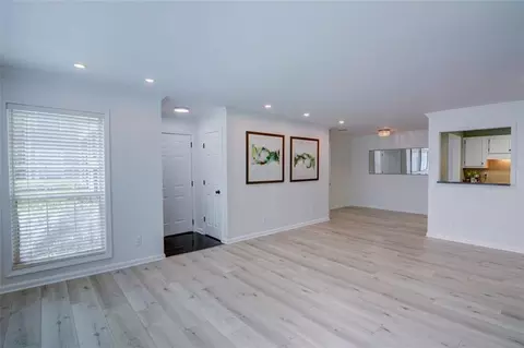 411 Berkeley Woods Dr, Duluth, GA 30096 photo 6