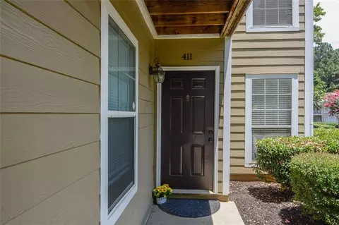 411 Berkeley Woods Dr, Duluth, GA 30096 photo 3