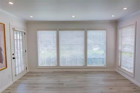 411 Berkeley Woods Dr, Duluth, GA 30096 photo 7
