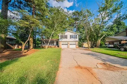 965 Cabot Ct, Stone Mountain, GA 30083