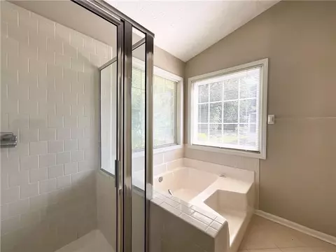 Bath - 3070 Bugle Dr, Duluth, GA 30096 photo 5 of 9