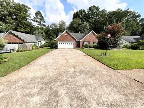 Exterior - 3070 Bugle Dr, Duluth, GA 30096 photo 8 of 22