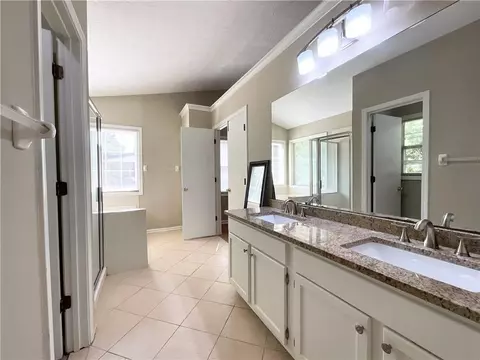 Bath - 3070 Bugle Dr, Duluth, GA 30096 photo 1 of 9