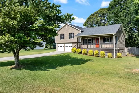 1275 Brookton Dr, Dacula, GA 30019