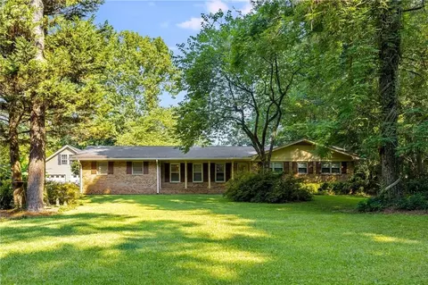 2719 Lanier Dr, Snellville, GA 30078