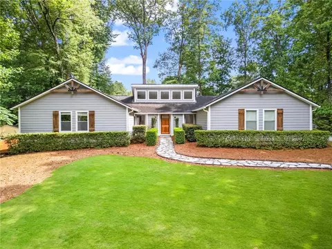 5391 Mill Run Dr, Marietta, GA 30068