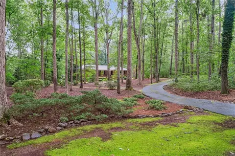 Exterior - 800 Skyline Dr, Covington, GA 30014 photo 1 of 8