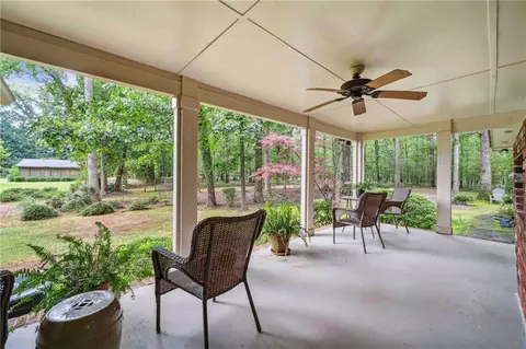 Exterior - 800 Skyline Dr, Covington, GA 30014 photo 5 of 8