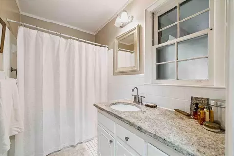Bath - 800 Skyline Dr, Covington, GA 30014 photo 1 of 2
