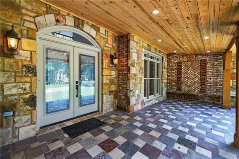 Exterior - 115 Arabian Ave, Milton, GA 30004 photo 4 of 24