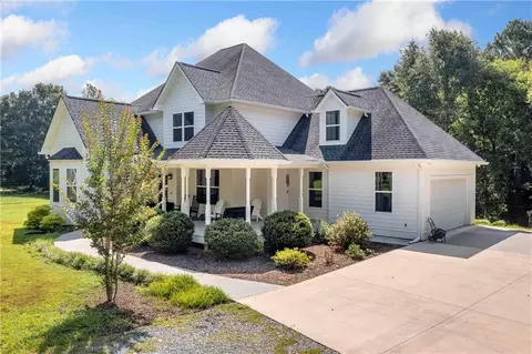 290 Beamer Cir SW, Calhoun, GA 30701