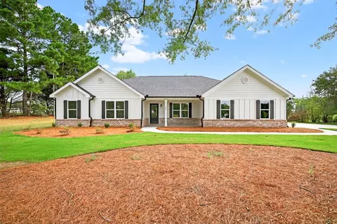 364 Pleasant Hill Church Rd, Statham, GA 30666