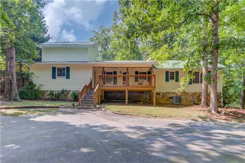 6050 Sandy Creek Rd, Loganville, GA 30052